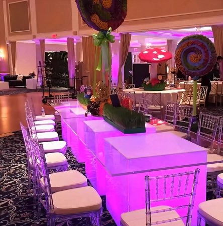 Светильник Куб 40 с питанием от АКБ, RGB