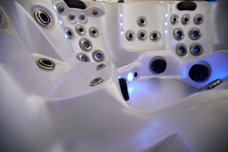 Гидромассажный СПА бассейн Joyee SPA London